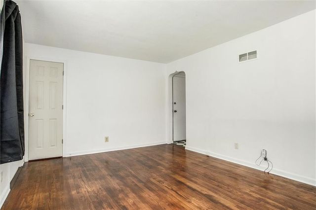 9705 E 66 Street, Raytown, MO 64133