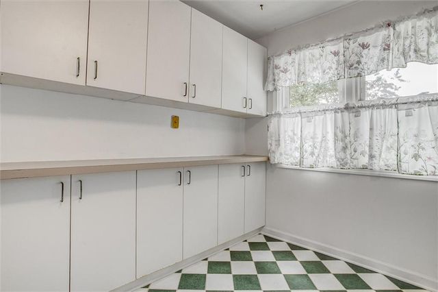 9705 E 66 Street, Raytown, MO 64133