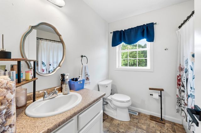 341 Primrose Hill, Dracut, MA 01826