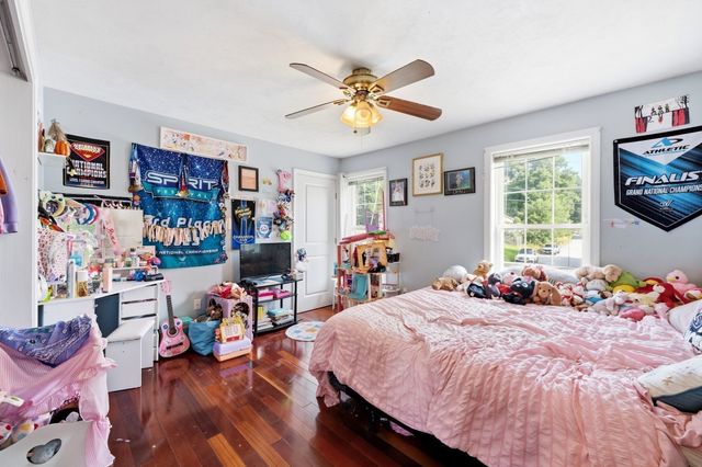 341 Primrose Hill, Dracut, MA 01826