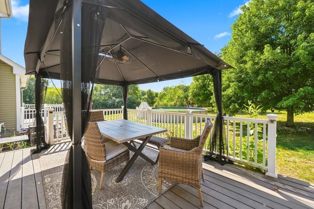 341 Primrose Hill, Dracut, MA 01826