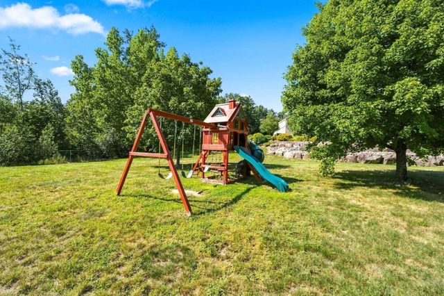 341 Primrose Hill, Dracut, MA 01826