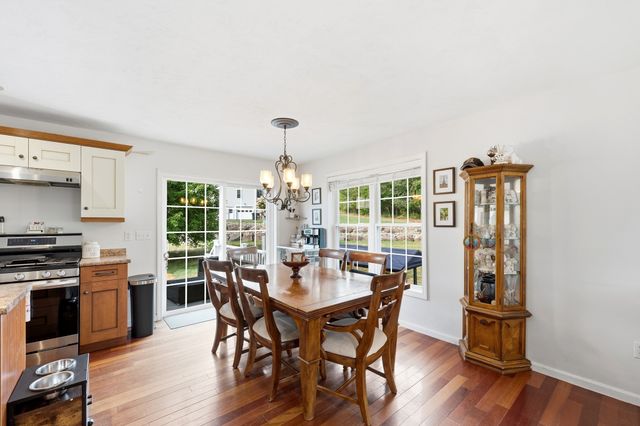 341 Primrose Hill, Dracut, MA 01826