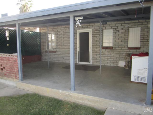 2407 Olympic Drive, Bakersfield, CA 93308