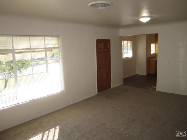 2407 Olympic Drive, Bakersfield, CA 93308