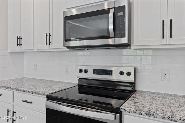 220 Umbrella Palm Drive, Hampstead, NC 28443