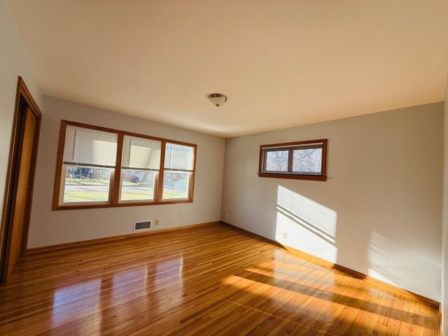 8431 Palm Street NW, Coon Rapids, MN 55433