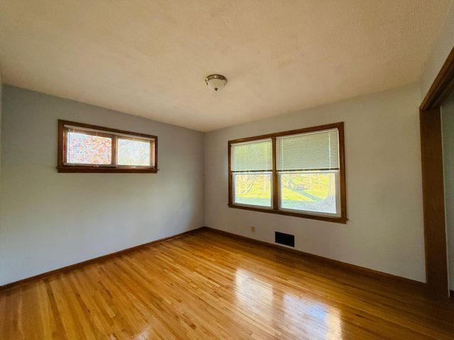 8431 Palm Street NW, Coon Rapids, MN 55433