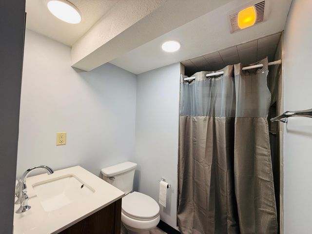 8431 Palm Street NW, Coon Rapids, MN 55433