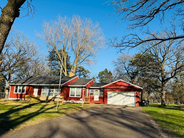8431 Palm Street NW, Coon Rapids, MN 55433