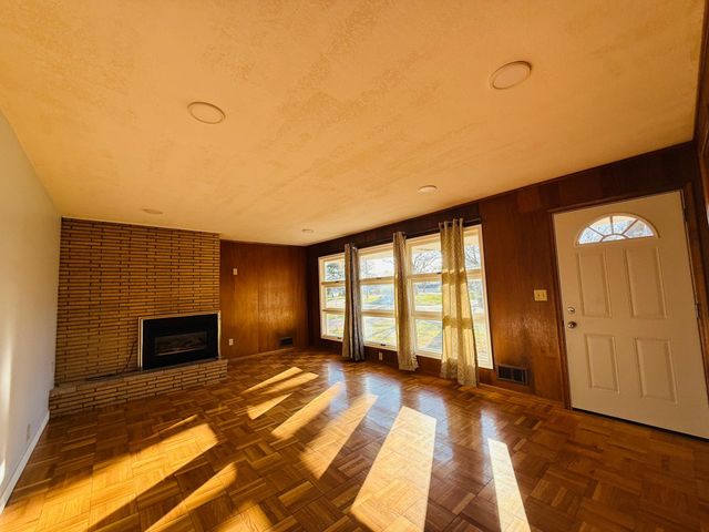 8431 Palm Street NW, Coon Rapids, MN 55433