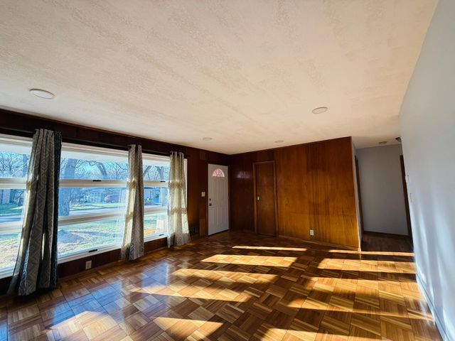 8431 Palm Street NW, Coon Rapids, MN 55433