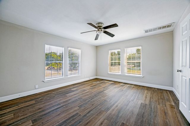 3607 Lee Street, Greenville, TX 75401