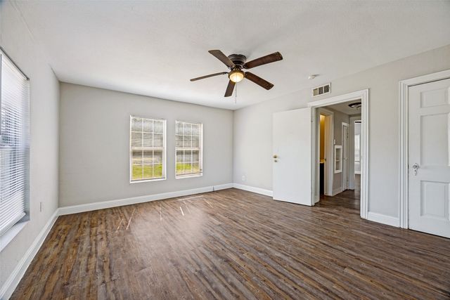 3607 Lee Street, Greenville, TX 75401