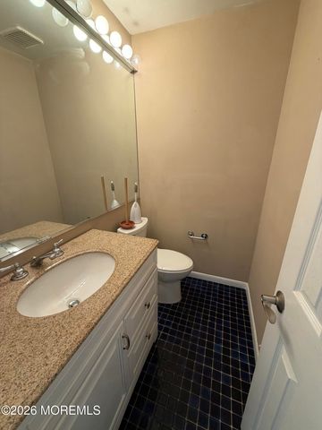 6 Barbara Lane, Oakhurst, NJ 07755