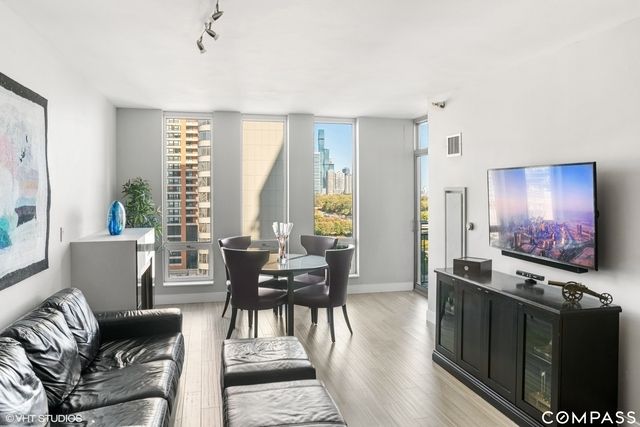 1250 S Michigan Avenue 1303, Chicago, IL 60605