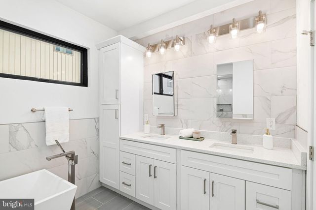 1327 S CAPITOL ST, Philadelphia, PA 19146