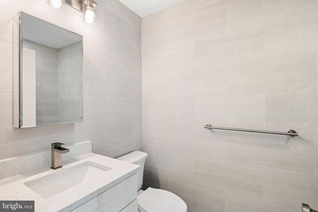 1327 S CAPITOL ST, Philadelphia, PA 19146