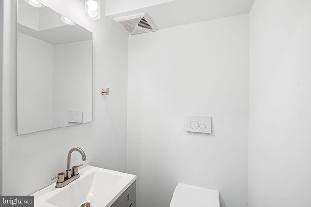 1327 S CAPITOL ST, Philadelphia, PA 19146