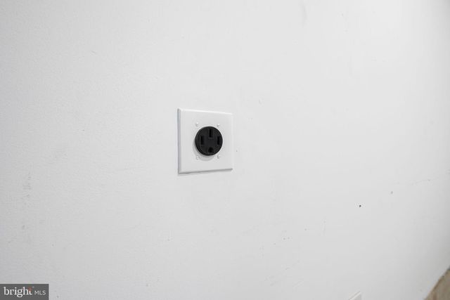 1327 S CAPITOL ST, Philadelphia, PA 19146