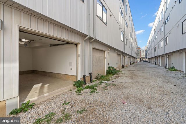 1327 S CAPITOL ST, Philadelphia, PA 19146