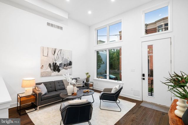 1327 S CAPITOL ST, Philadelphia, PA 19146