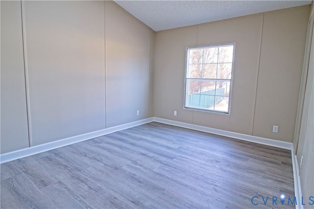 806 Lunenburg Ave, Victoria, VA 23974