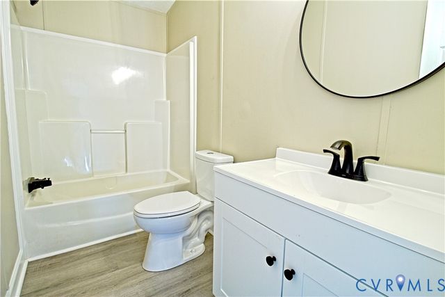 806 Lunenburg Ave, Victoria, VA 23974