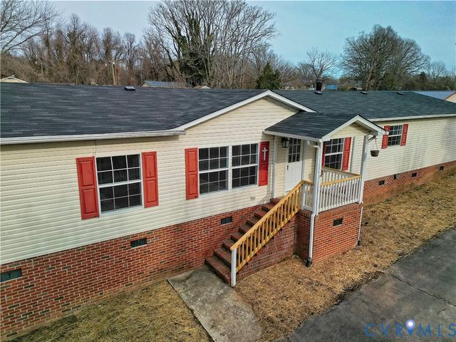 806 Lunenburg Ave, Victoria, VA 23974