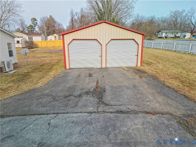 806 Lunenburg Ave, Victoria, VA 23974