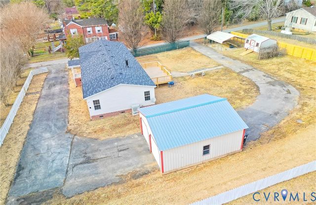 806 Lunenburg Ave, Victoria, VA 23974