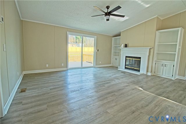 806 Lunenburg Ave, Victoria, VA 23974