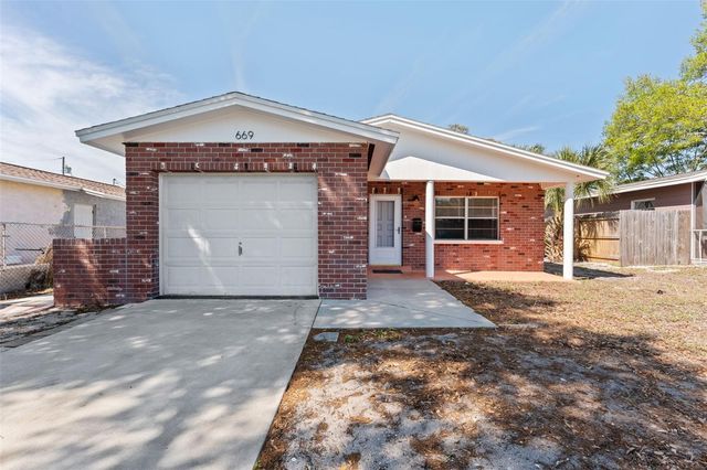 669 52ND AVENUE S, St Petersburg, FL 33705