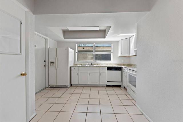 669 52ND AVENUE S, St Petersburg, FL 33705