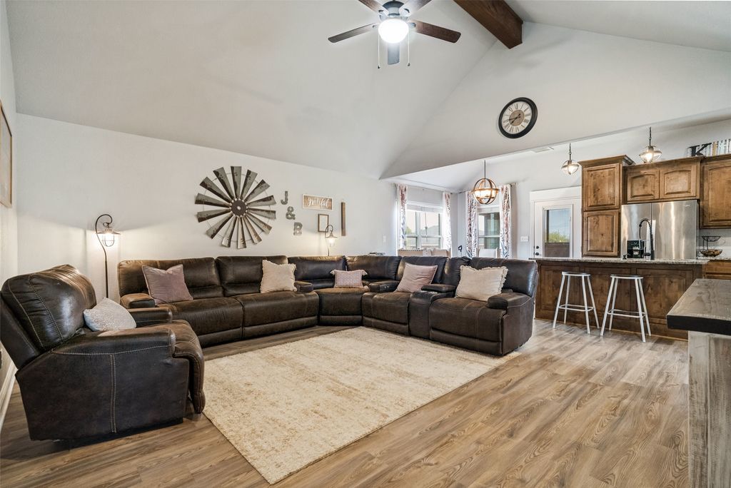 2324 Creek Drive, Granbury, TX 76048 — photo 4