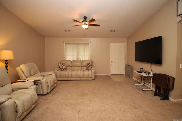 1201 Daniel Dr., Paragould, AR 72450
