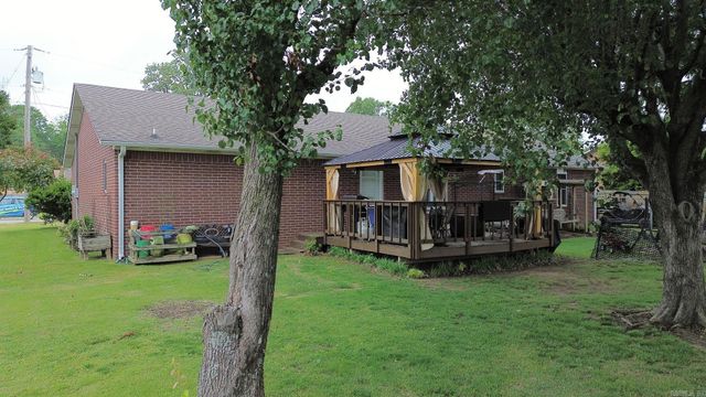 1201 Daniel Dr., Paragould, AR 72450