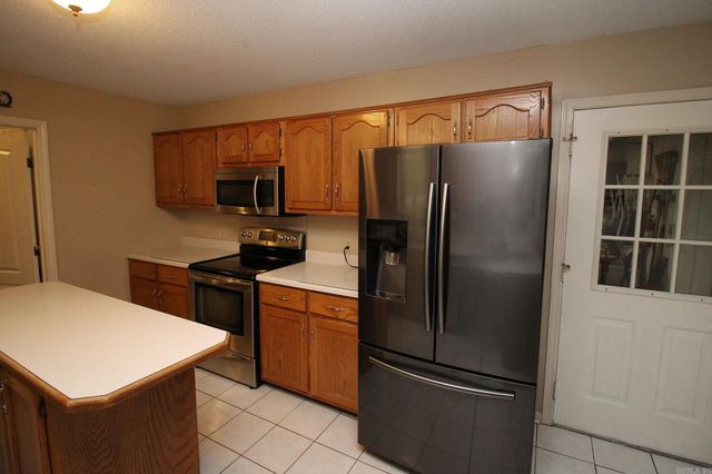 1201 Daniel Dr., Paragould, AR 72450