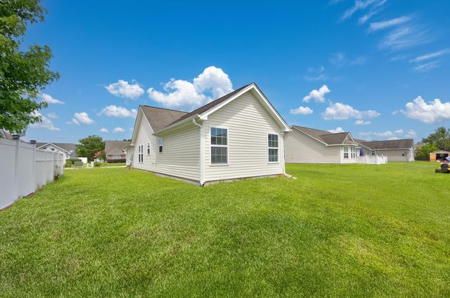 151 Heath Dr., Longs, SC 29568