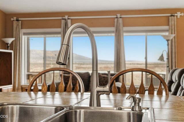 6040 SW Shad Road, Terrebonne, OR 97760