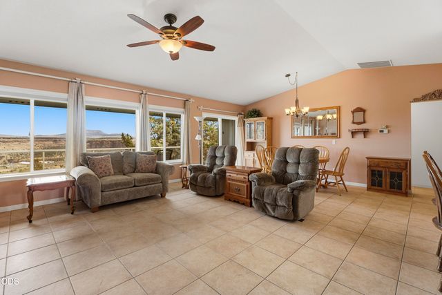 6040 SW Shad Road, Terrebonne, OR 97760