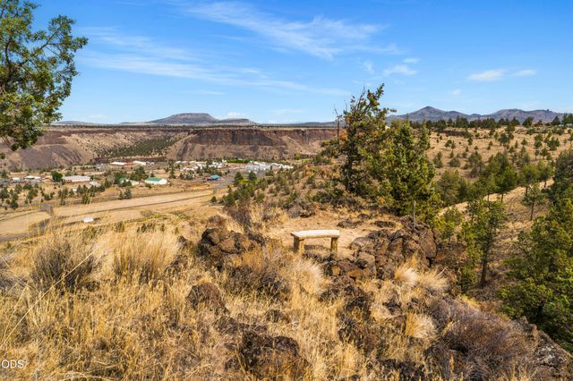 6040 SW Shad Road, Terrebonne, OR 97760