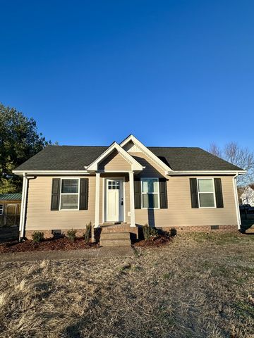 208 Derek Ct, Portland, TN 37148