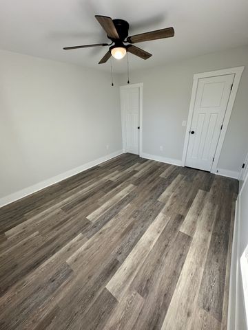 208 Derek Ct, Portland, TN 37148