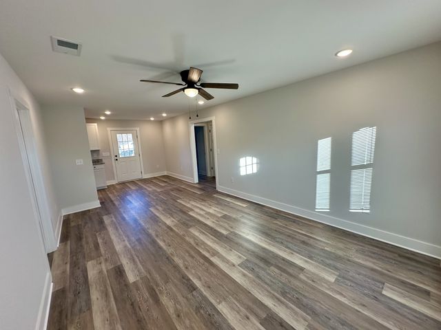 208 Derek Ct, Portland, TN 37148