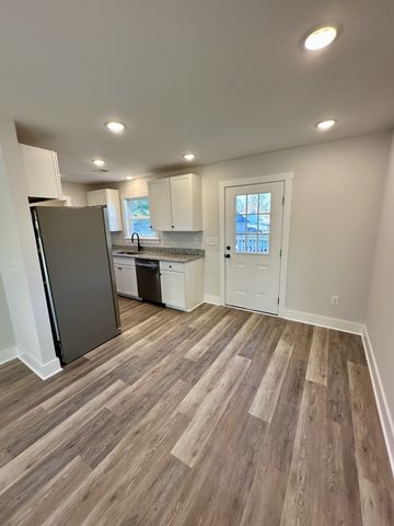 208 Derek Ct, Portland, TN 37148