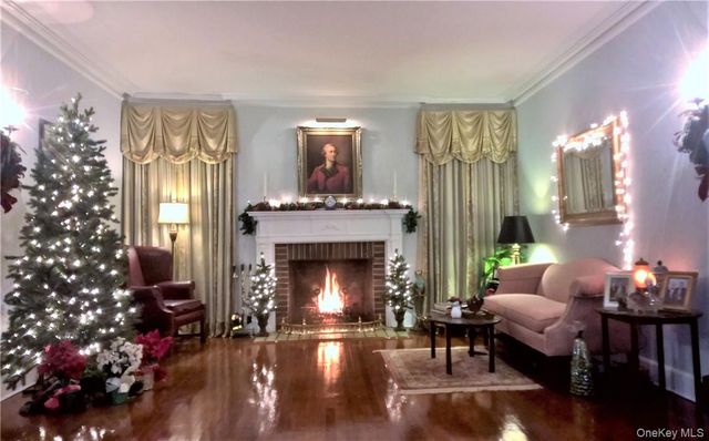 130 E Cedar Street, Fleetwood, NY 10552