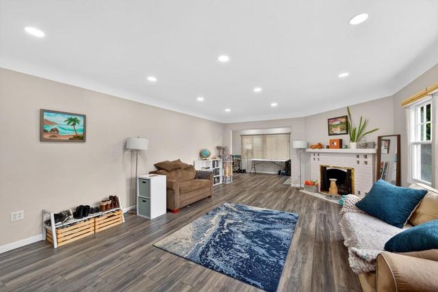 410 Pine Avenue, Pacific Grove, CA 93950