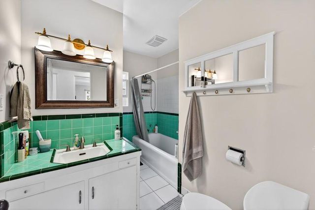 410 Pine Avenue, Pacific Grove, CA 93950