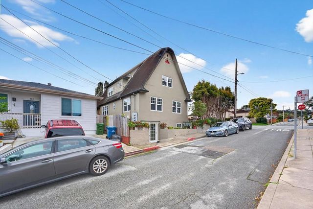 410 Pine Avenue, Pacific Grove, CA 93950